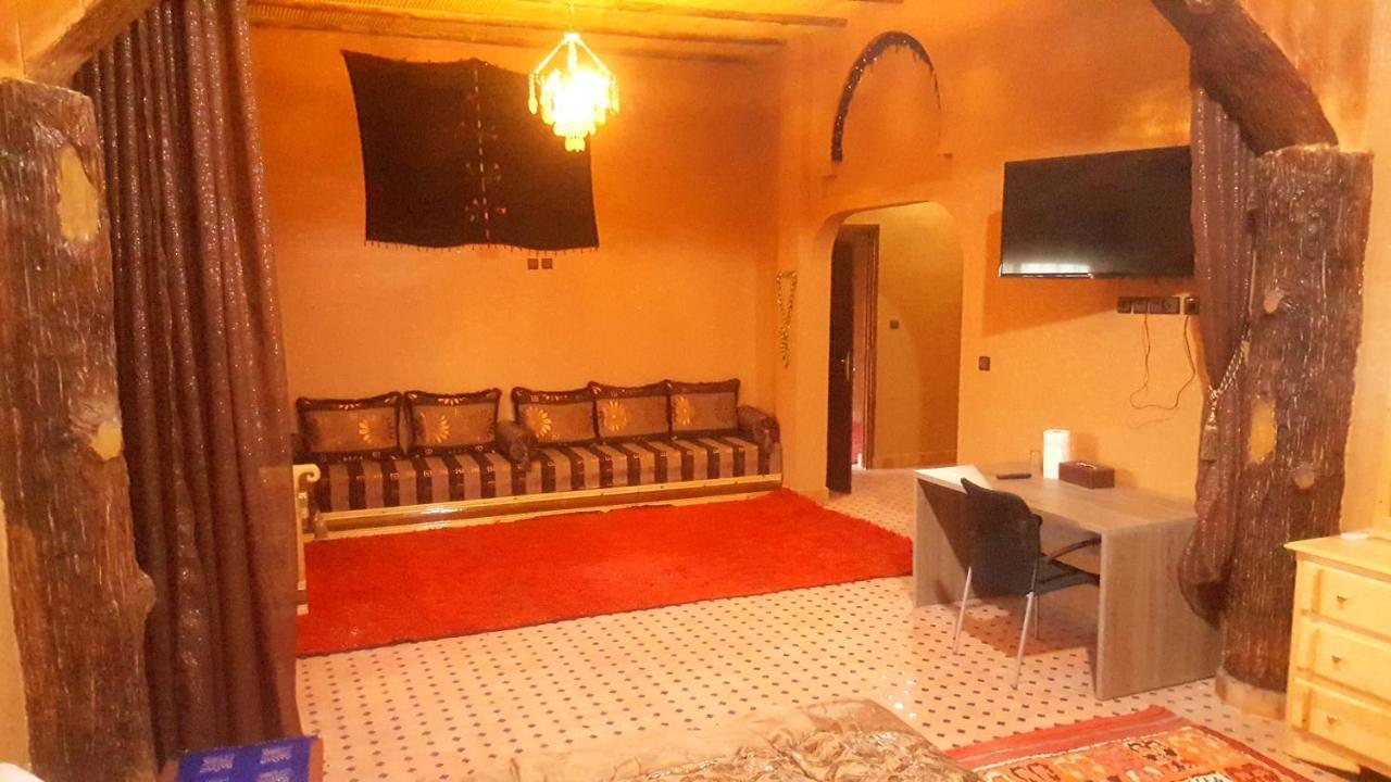Kasbah Meteorites Hotell Imi n'Ouzrou Exteriör bild