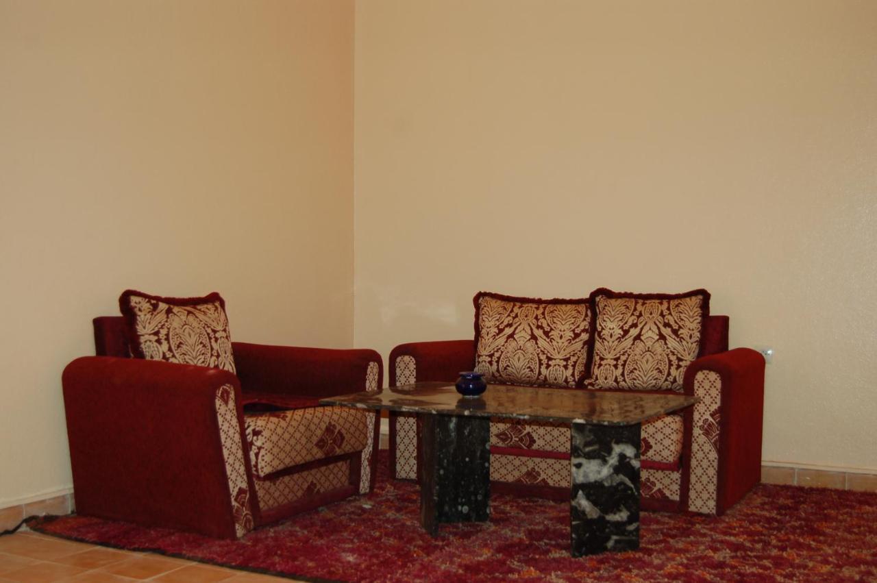 Kasbah Meteorites Hotell Imi n'Ouzrou Exteriör bild