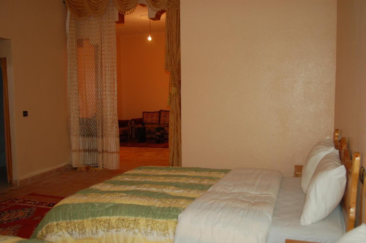 Kasbah Meteorites Hotell Imi n'Ouzrou Exteriör bild