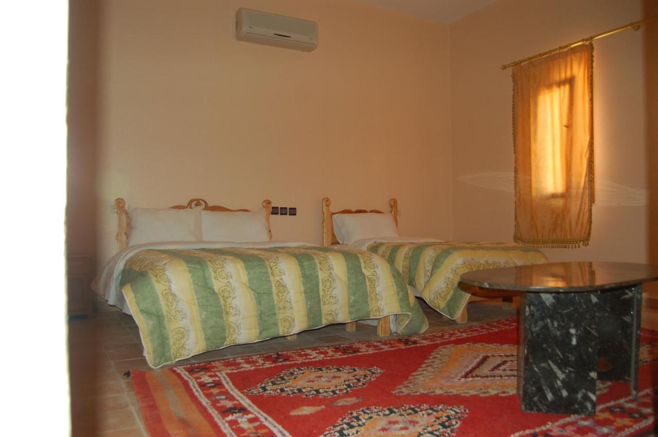 Kasbah Meteorites Hotell Imi n'Ouzrou Exteriör bild